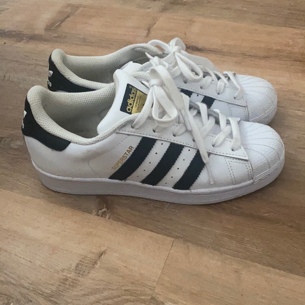 Adidas Superstar Sneakers